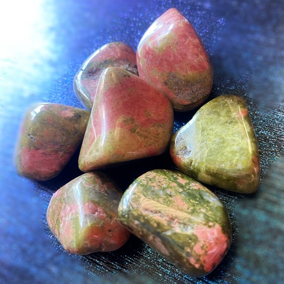 🔮 1 Tumbled Unakite Crystal - Picture 3 of 4